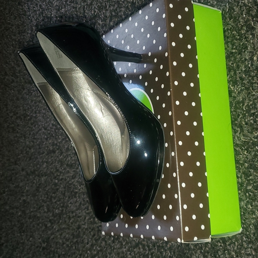 Kelly & Katie Patent Leather pumps
